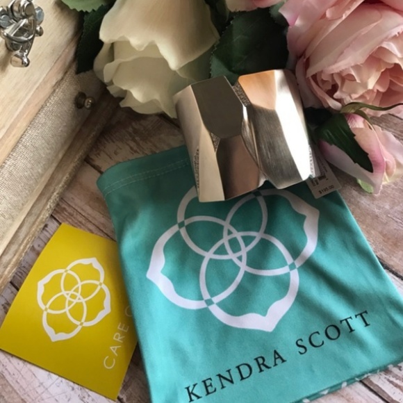 Kendra Scott Constance Cuff in Rhodium Silver